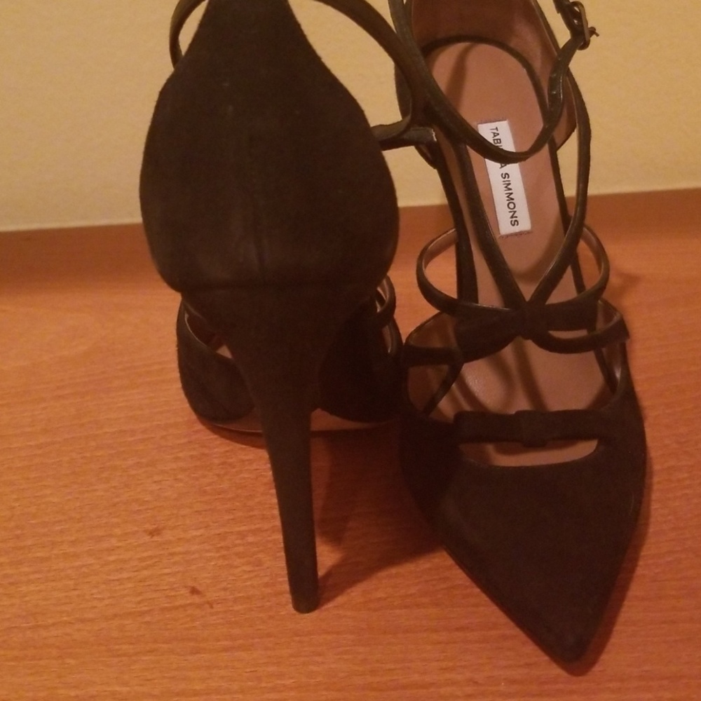 Shoes - Picture 4 of 5